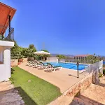3 House Apartament *