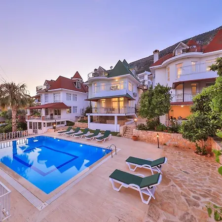 3 House Apartment