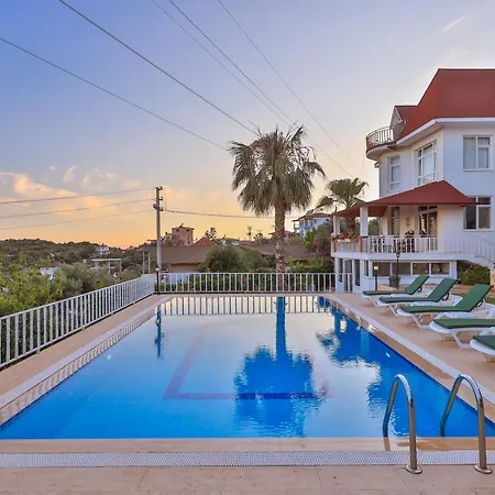 3 House Kas