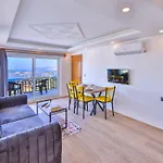 3 House *